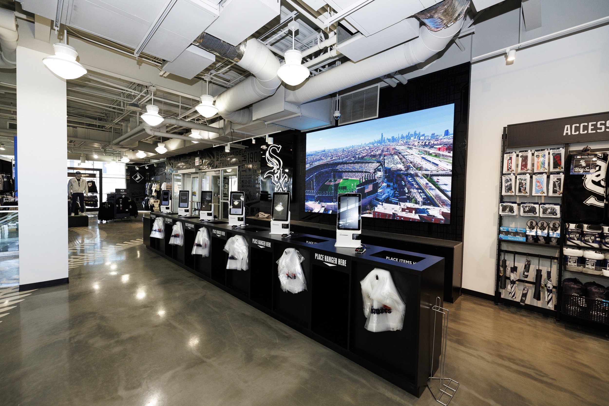 031725_DG_TeamStore 122.JPG