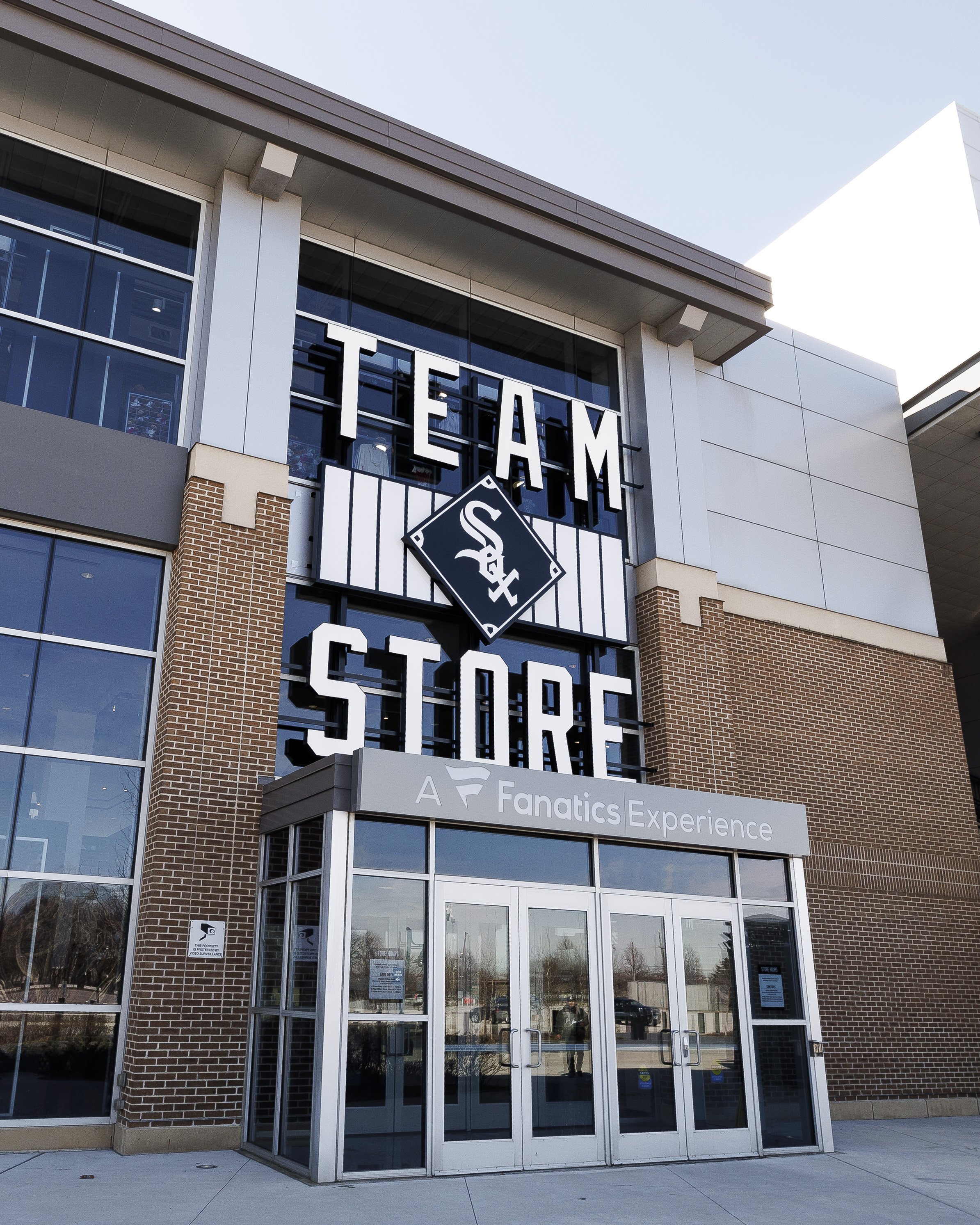 031725_DG_TeamStore 181_1.JPG